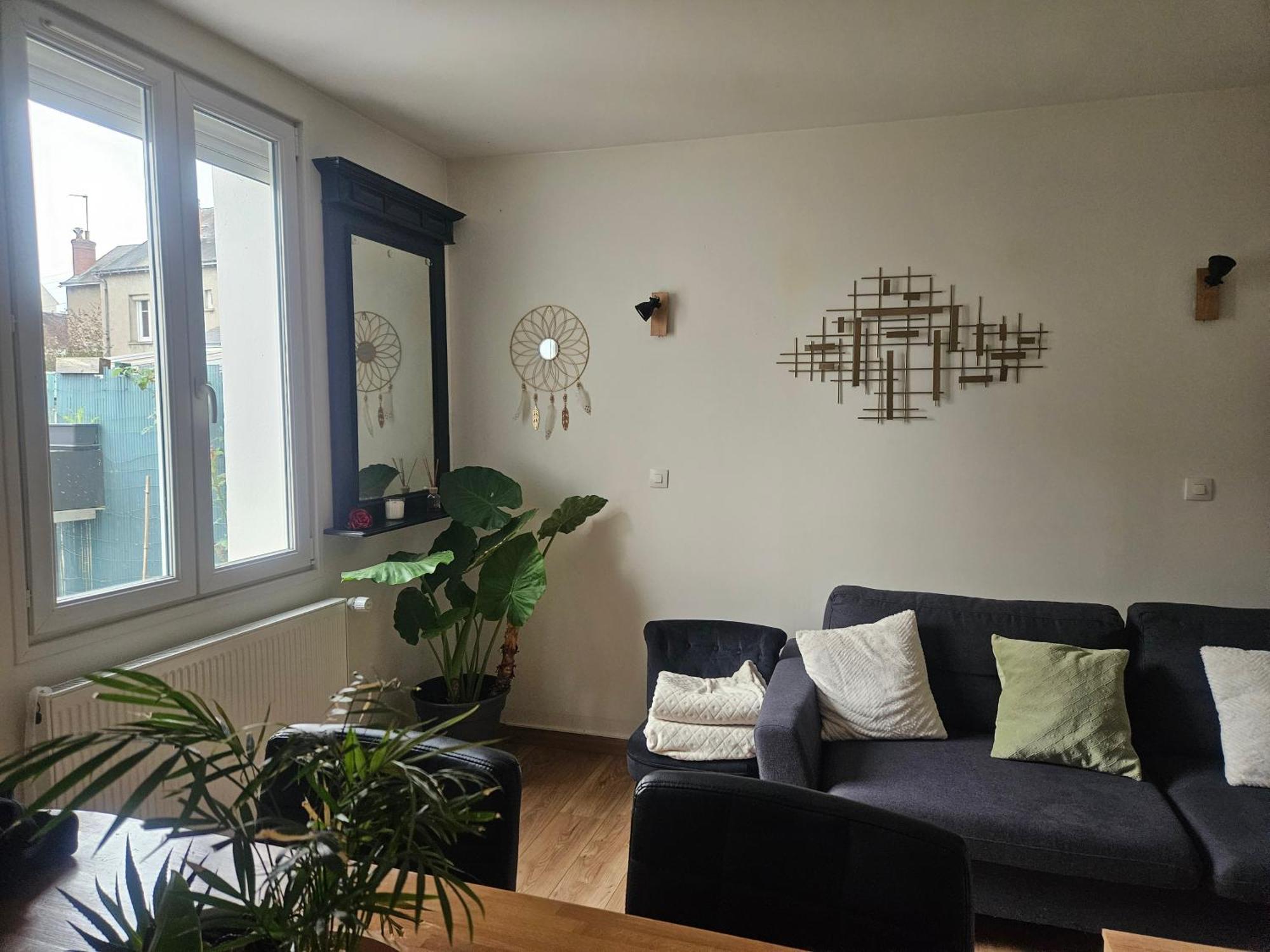 Appart T2 Avec Cour Tours Exterior photo